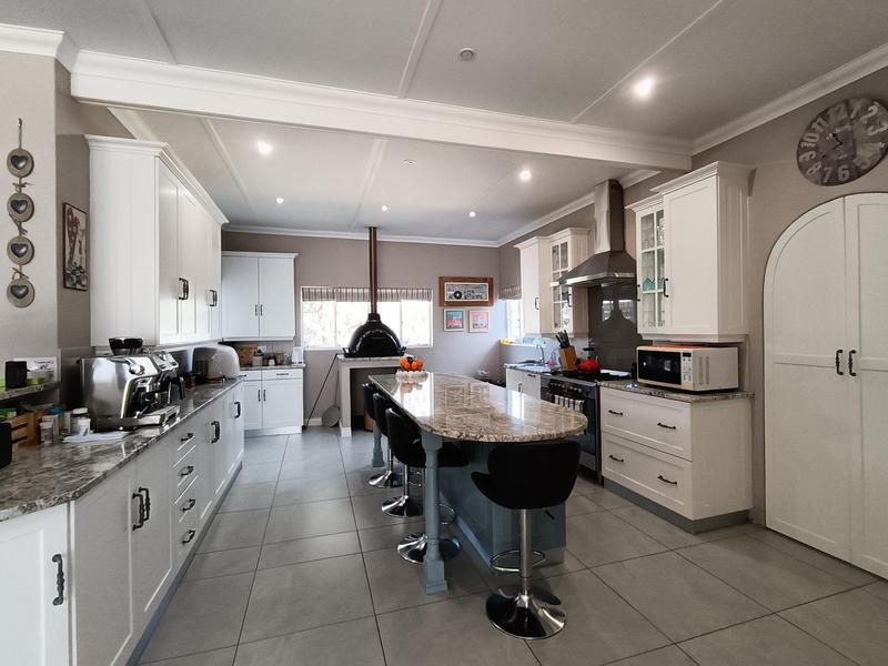 5 Bedroom Property for Sale in Bergsig Eastern Cape